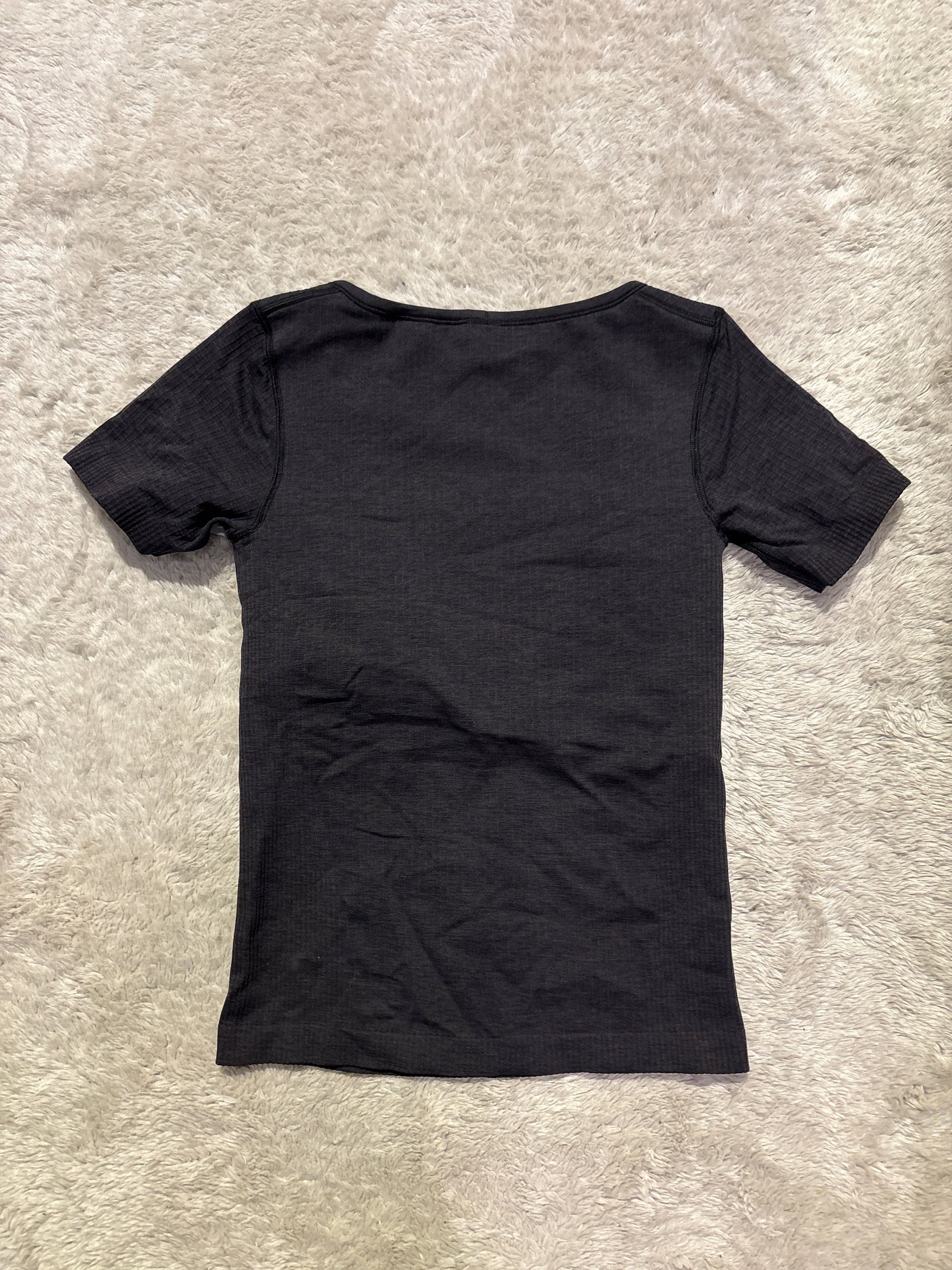 Lululemon T-Shirt