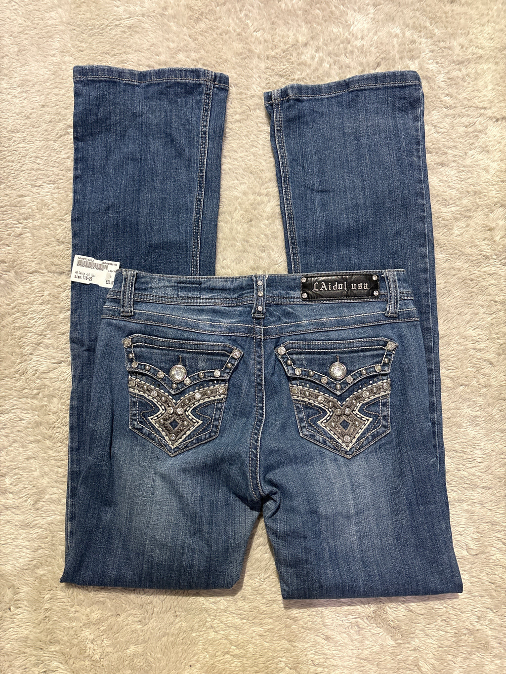 LA idol Jeans