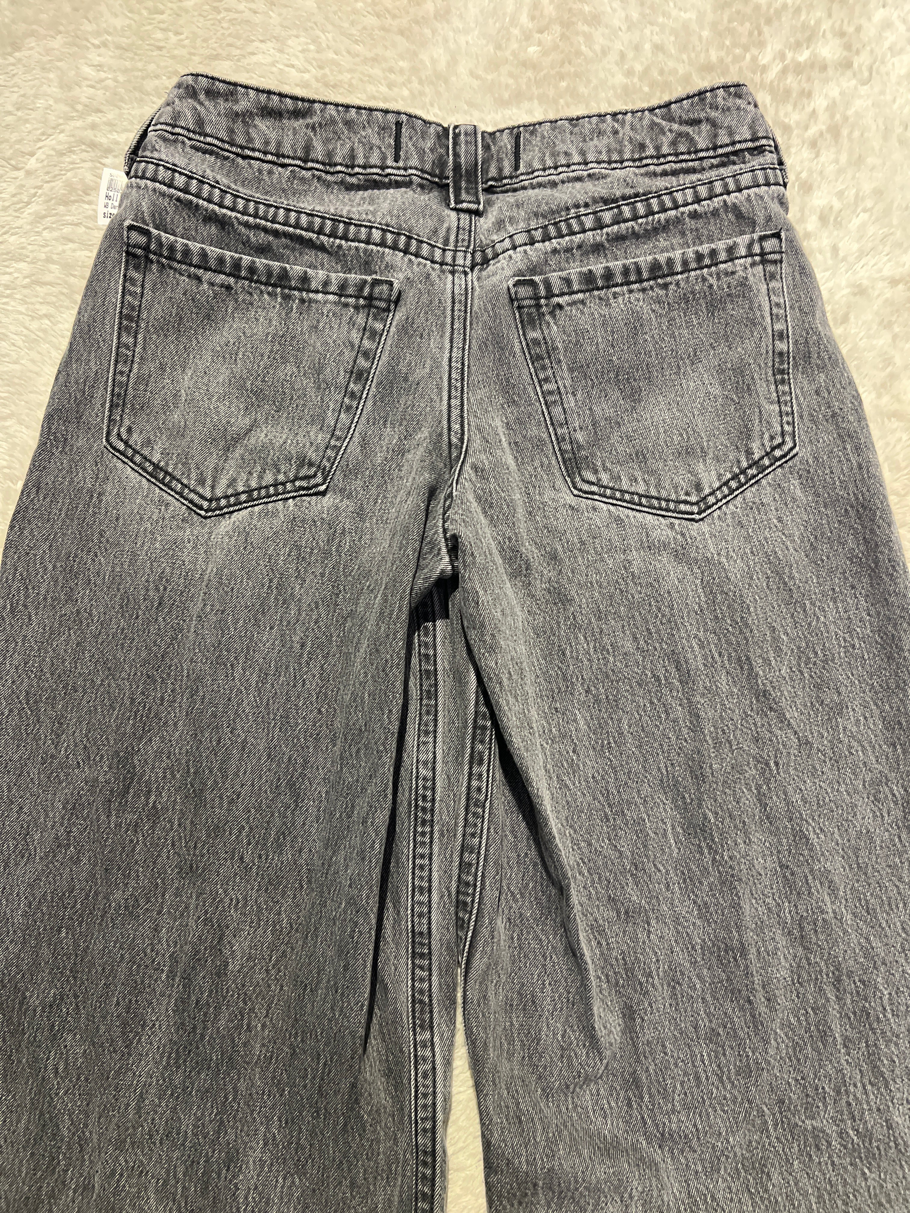 Hollister Low-Rise Super Baggy Jeans