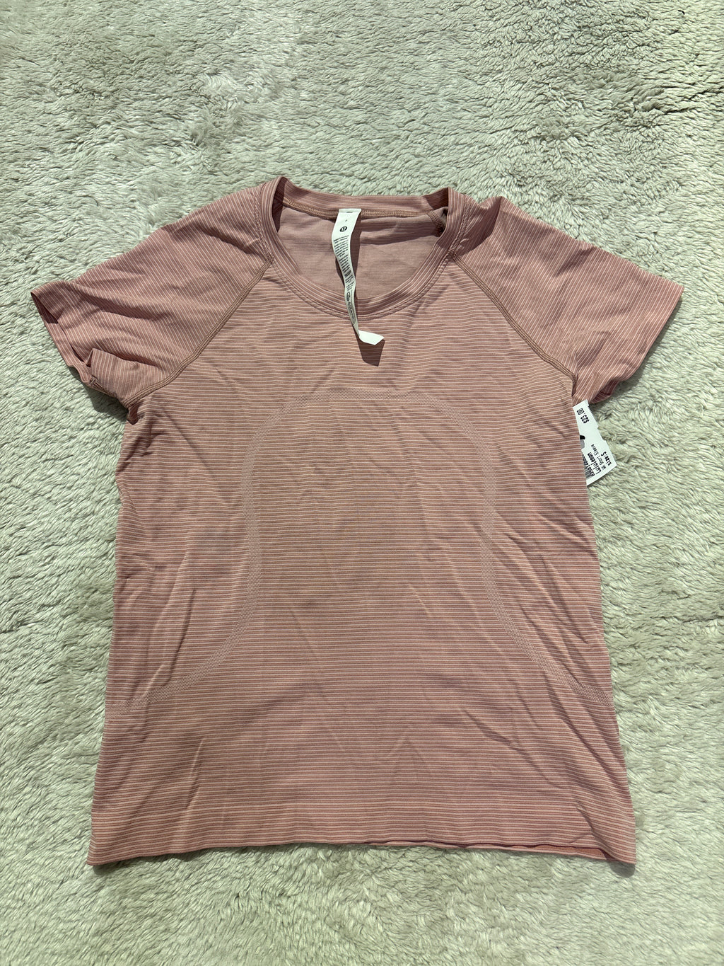 Lululemon T-Shirt