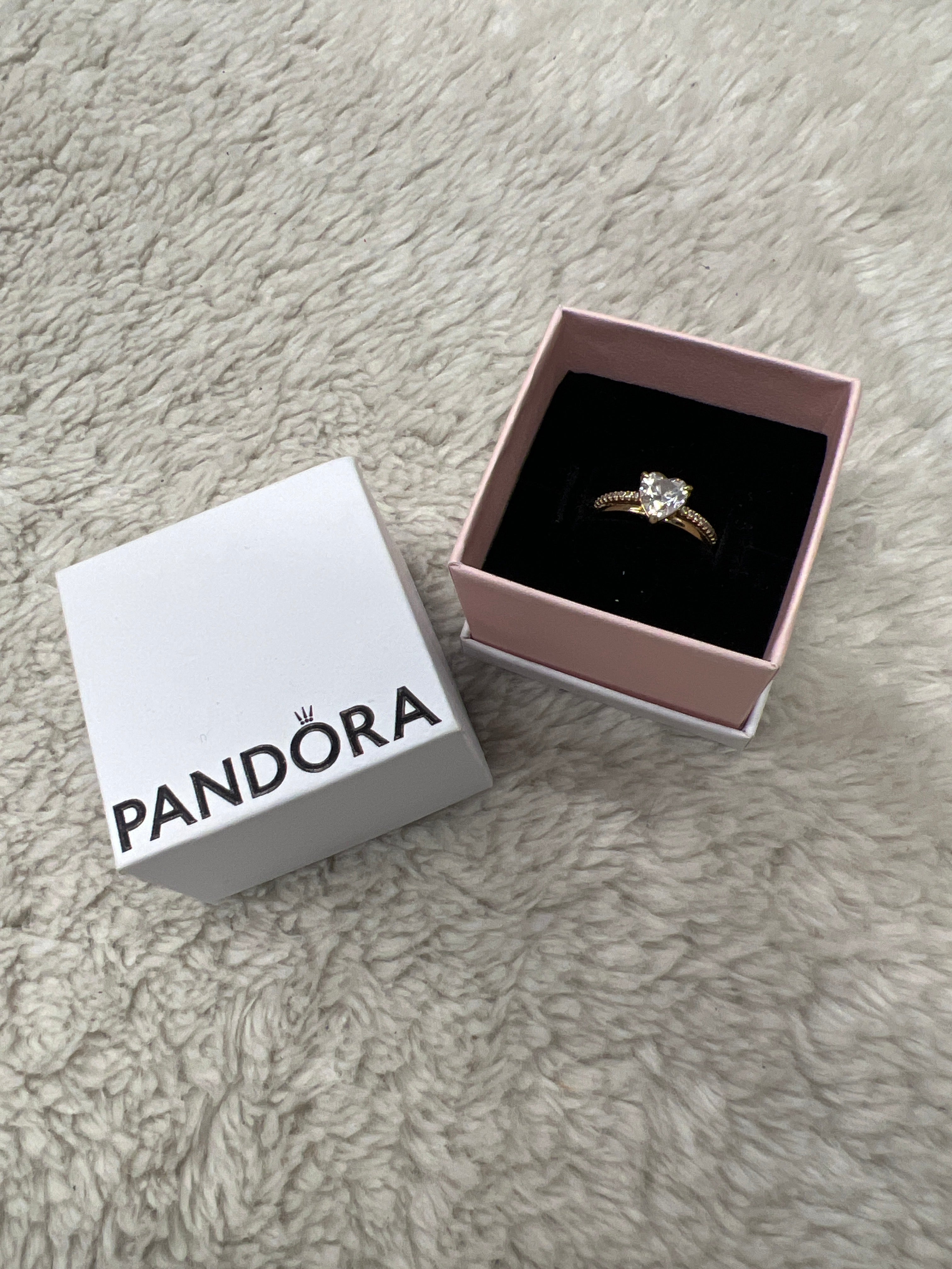 Pandora Ring