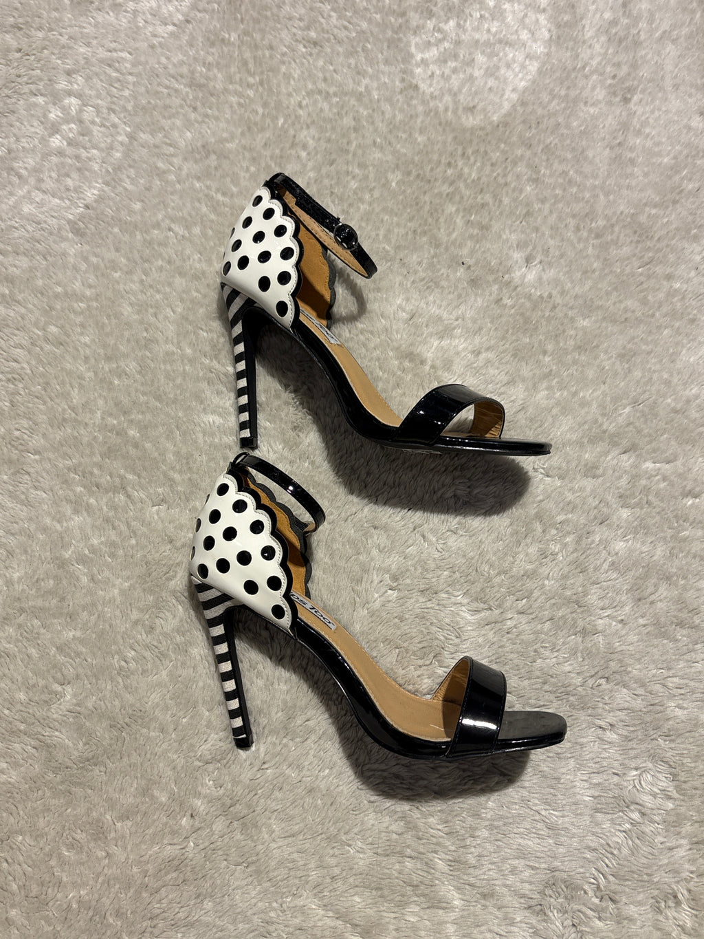 Patterned heels