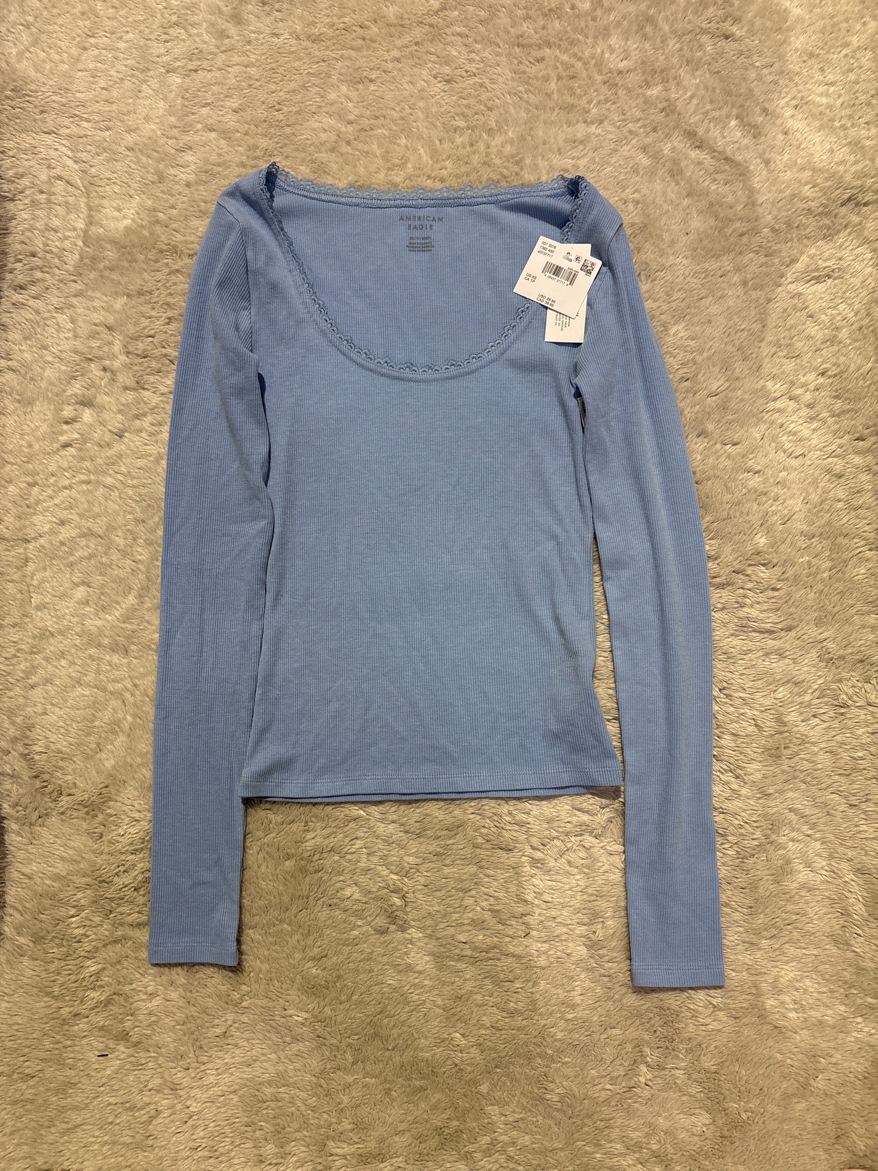 American Eagle Long Sleeve