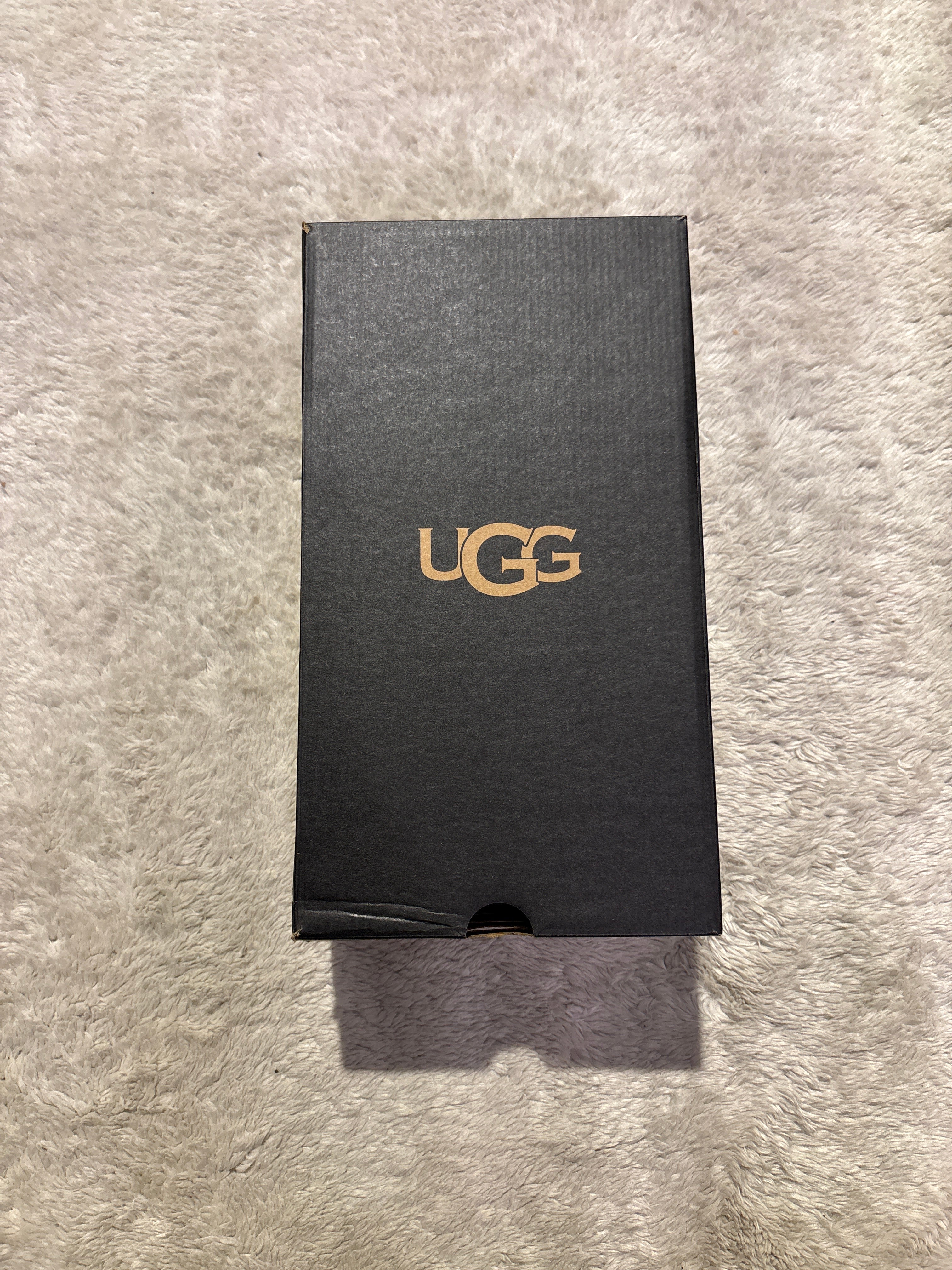 UGG Tasman
