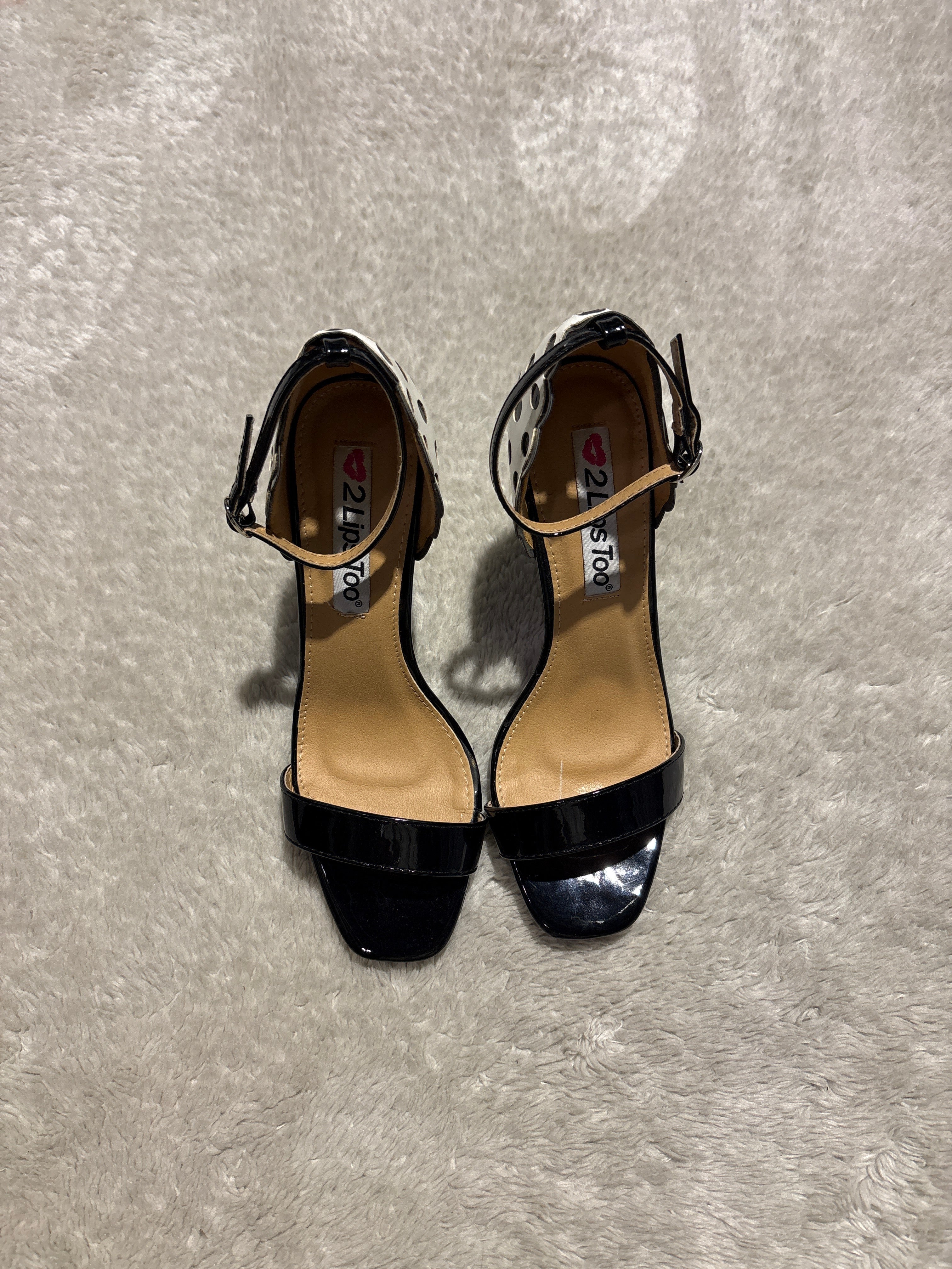 Patterned heels