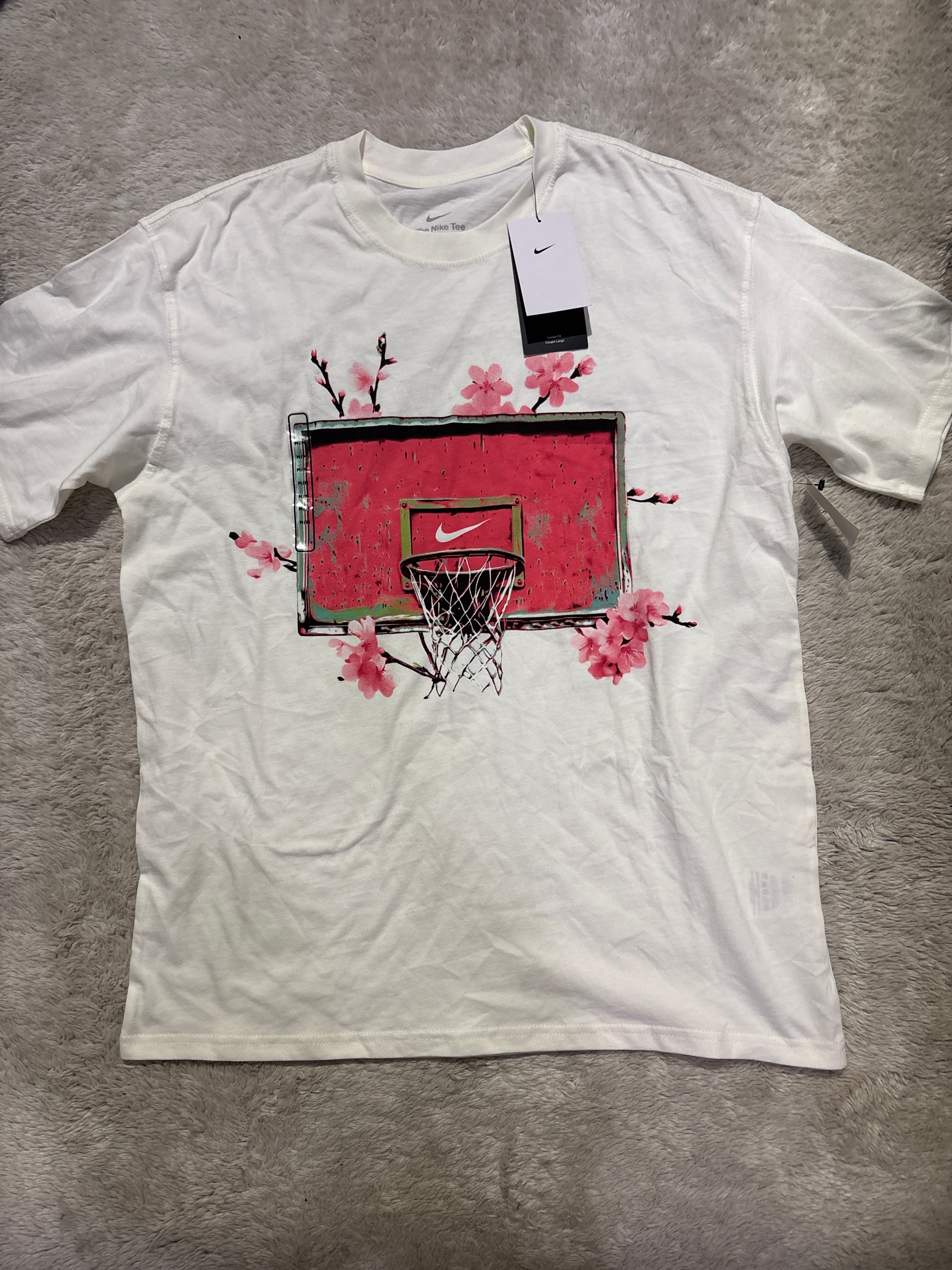 Nike Graphic T-Shirt