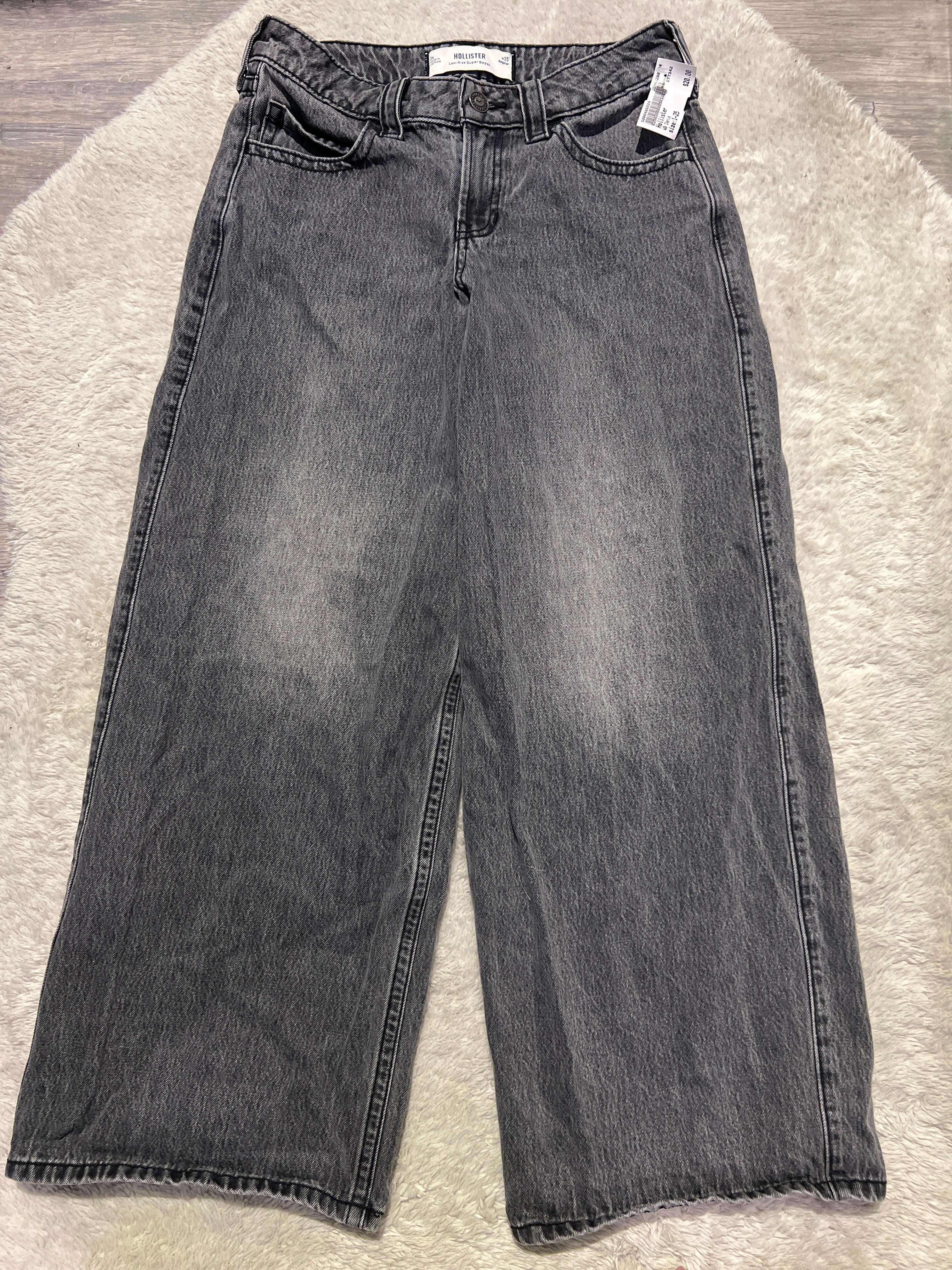 Hollister Low-Rise Super Baggy Jeans
