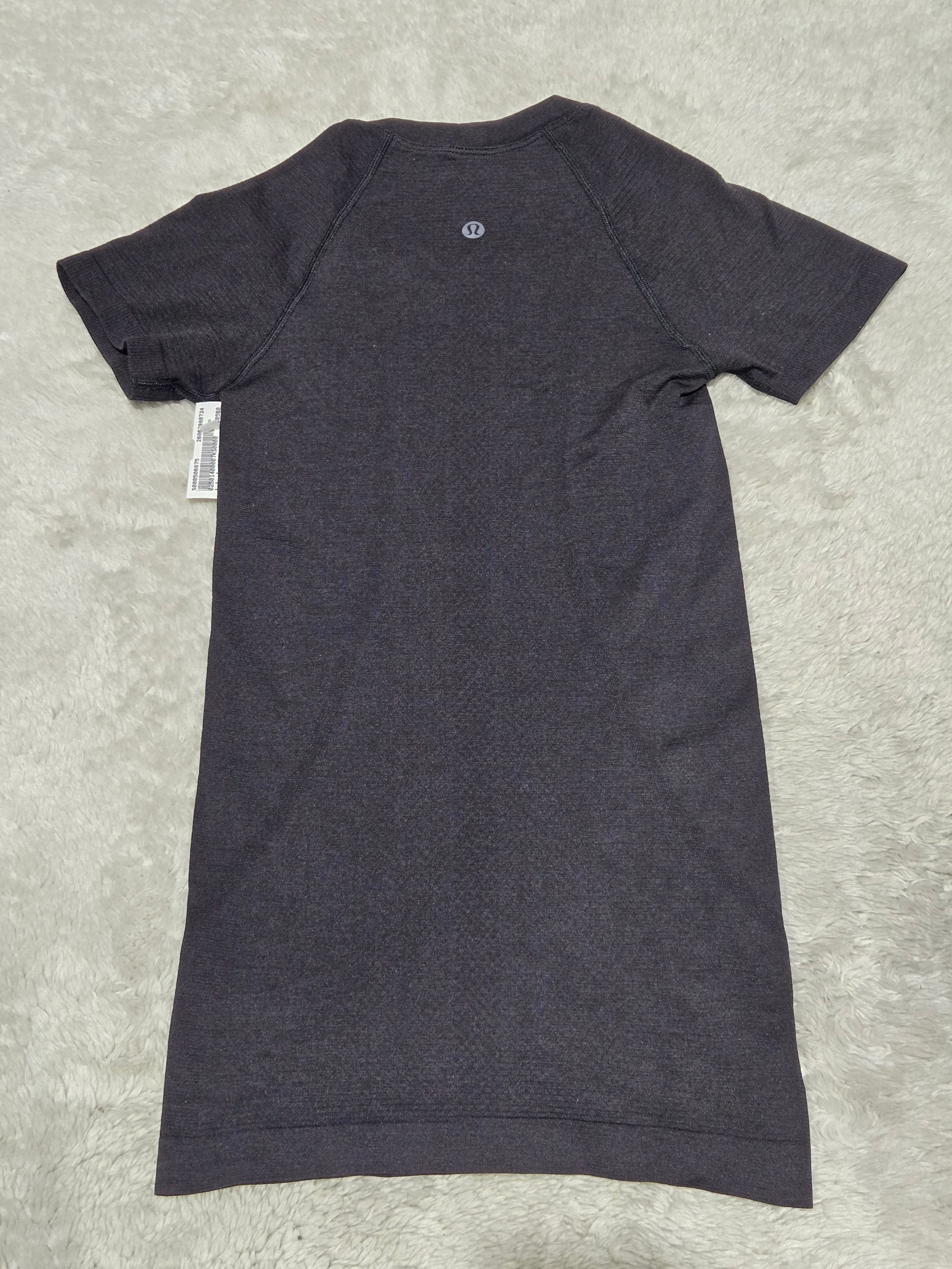 Lululemon T-shirt